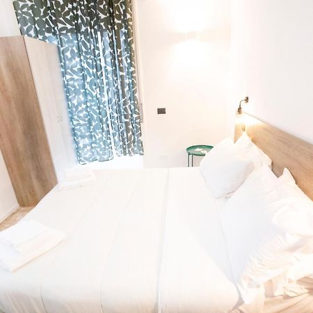Hall Inn B&B In Chiostro Naples Luaran gambar