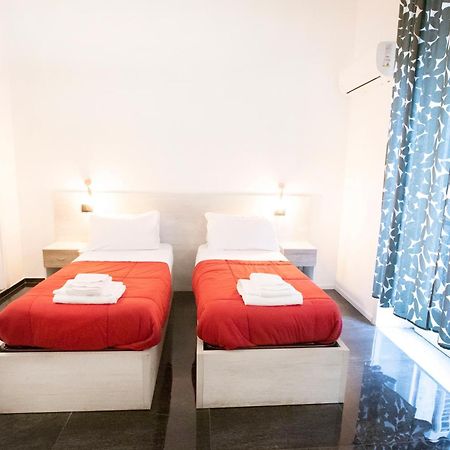Hall Inn B&B In Chiostro Naples Luaran gambar