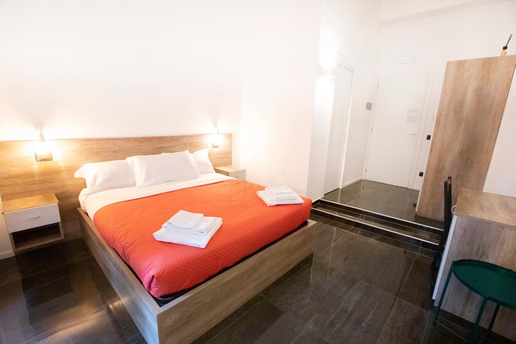 Hall Inn B&B In Chiostro Naples Luaran gambar